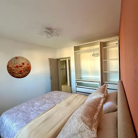 Bed and Breakfast Flori'home 3*